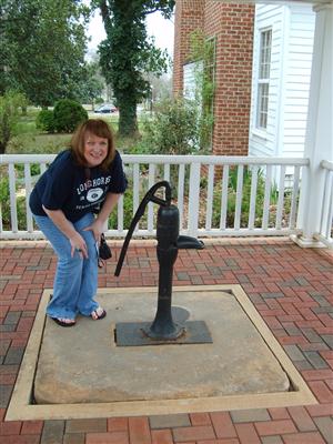 Here I am by the famous well at Helen Keller's home in Tuscumbia, AL. Here I am by the famous well at Helen Keller's home in Tuscumbia, AL.