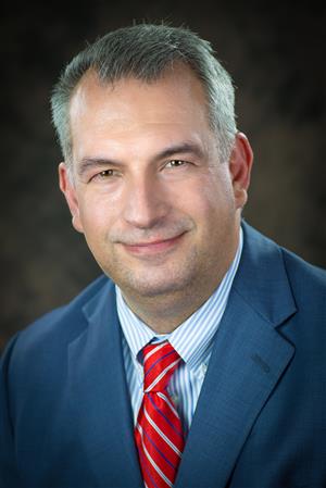 Landon Turrubiarte, Principal